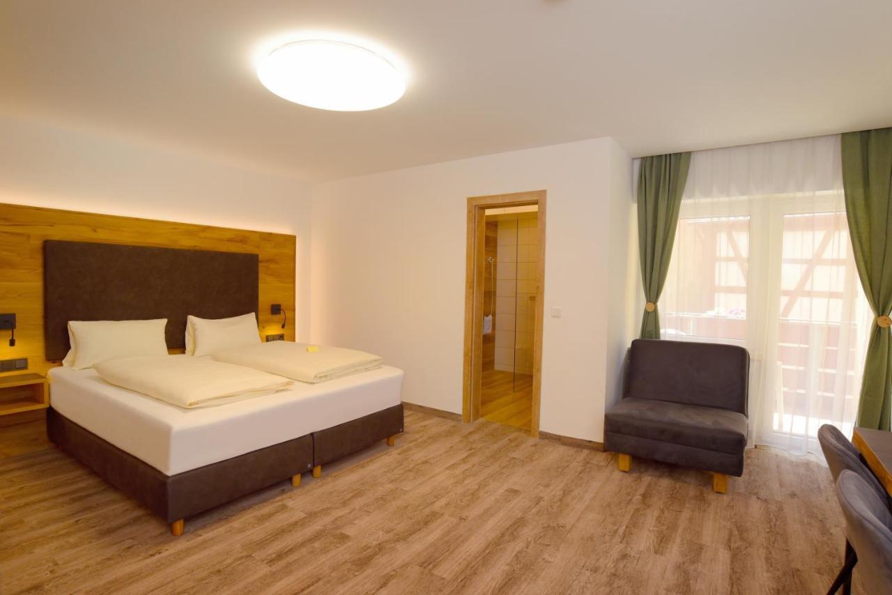 Hotel Gasthof Krone 슈팔트 외부 사진